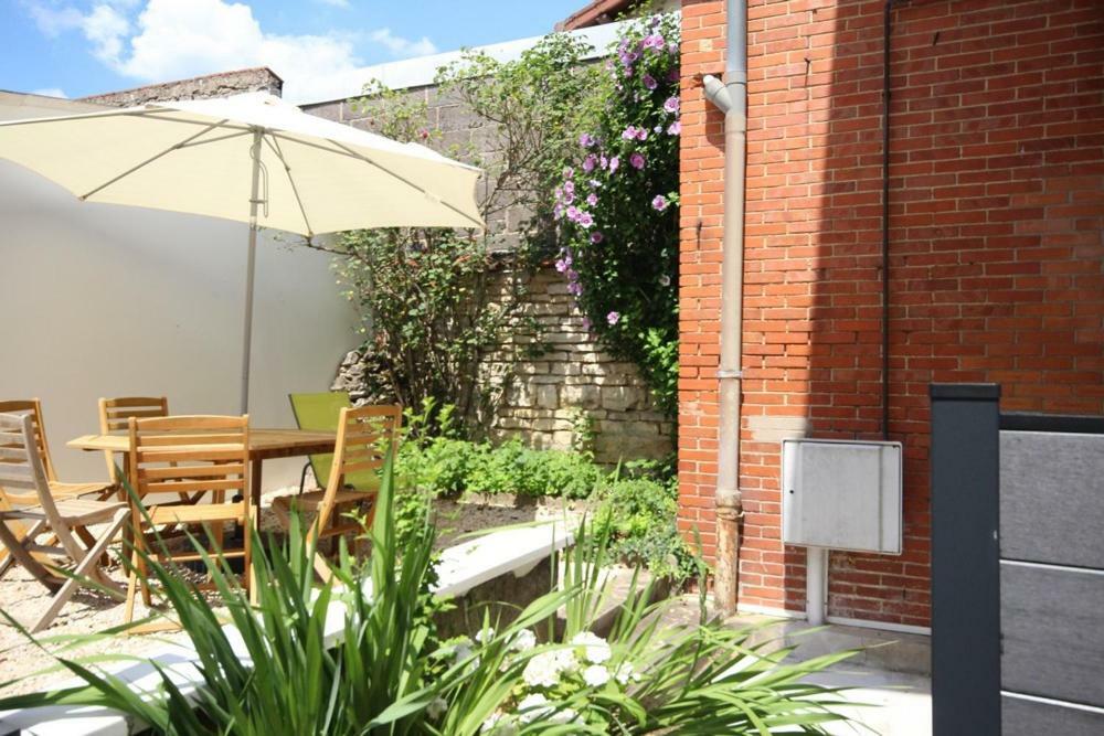 Appartements Le Cru Colbert Beaune  Exteriör bild